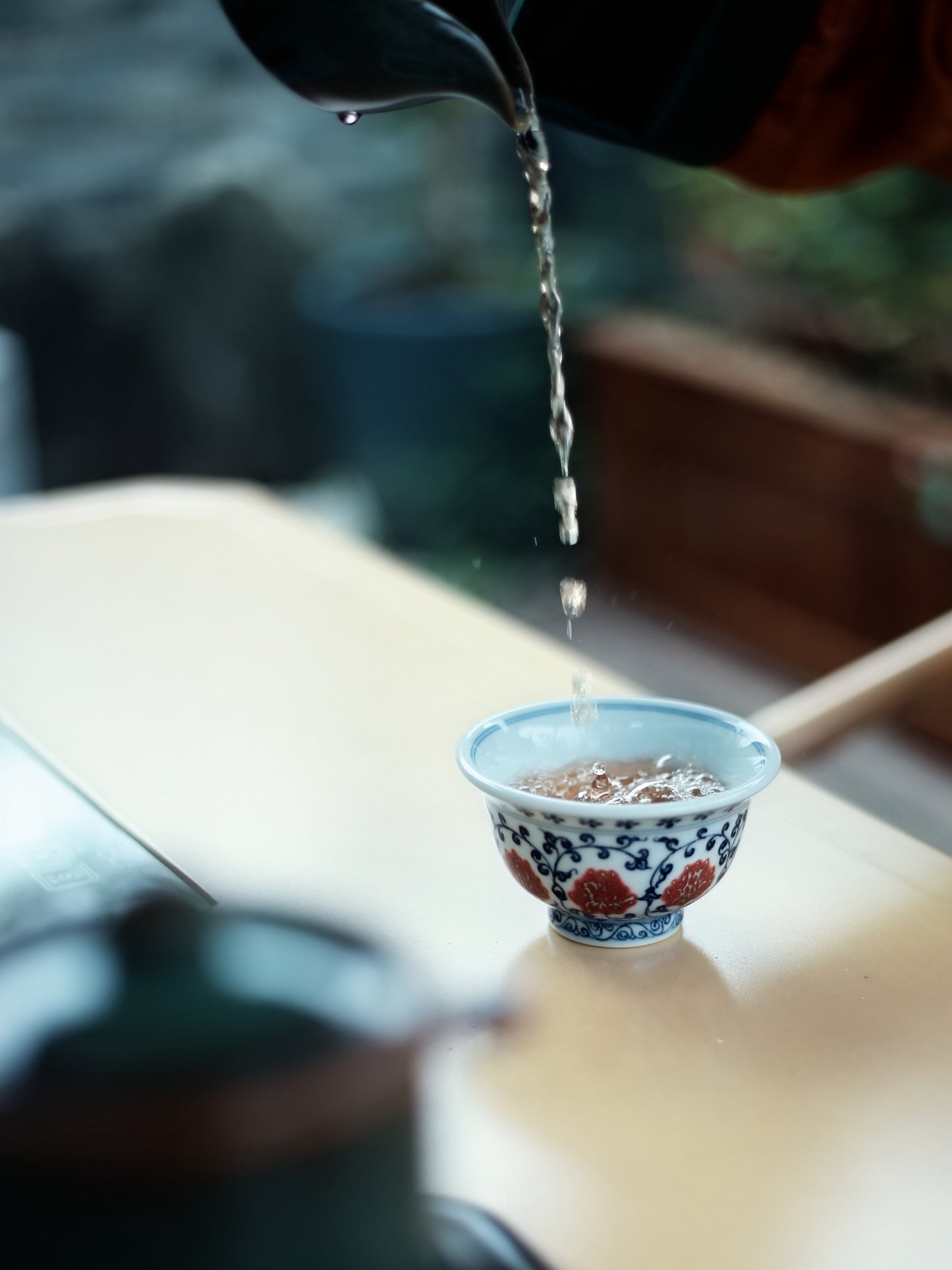 Oriday 明朝風 青花釉裏紅 茶器セット 絡み蓮模様・重み付き主人杯+急須セット
