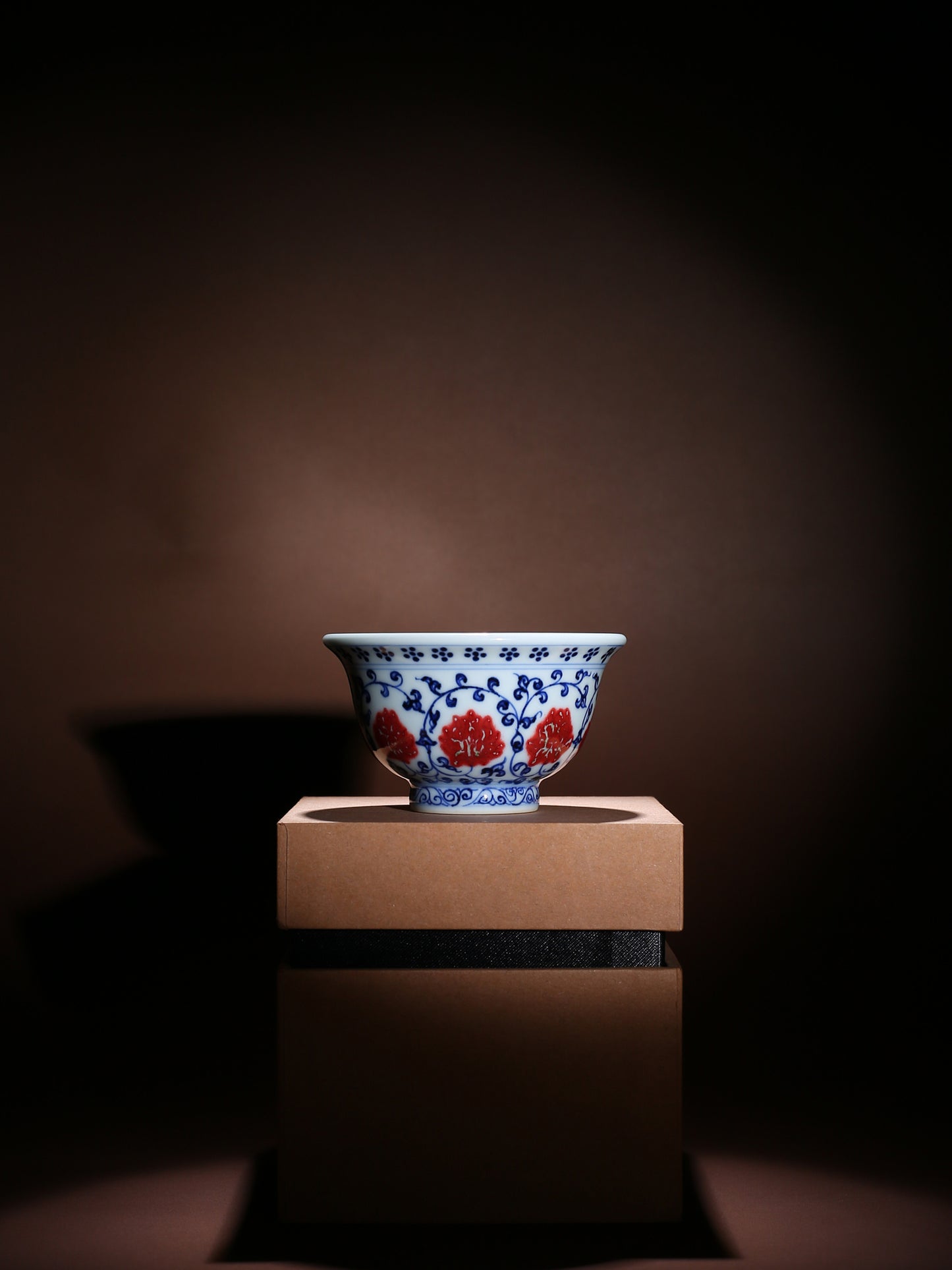 Oriday 明朝風 青花釉裏紅 茶器セット 絡み蓮模様・重み付き主人杯+急須セット