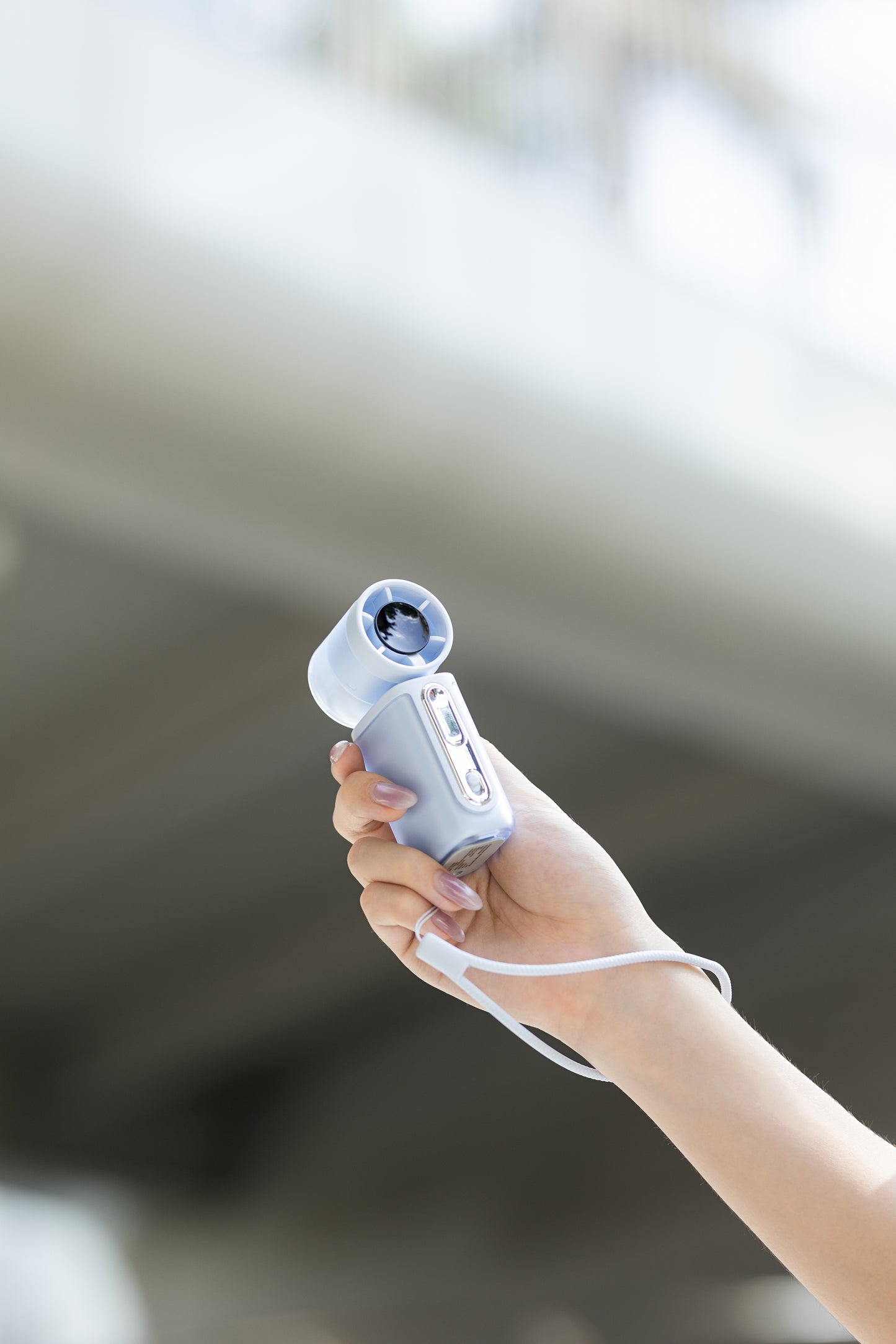 Oriday ハンディミニ高速ファン 四段階風量調節 精密送風 静音設計 113g軽量 外出携帯便利 3000mAh Type-C急速充電 長時間使用 耐久性ABS素材
