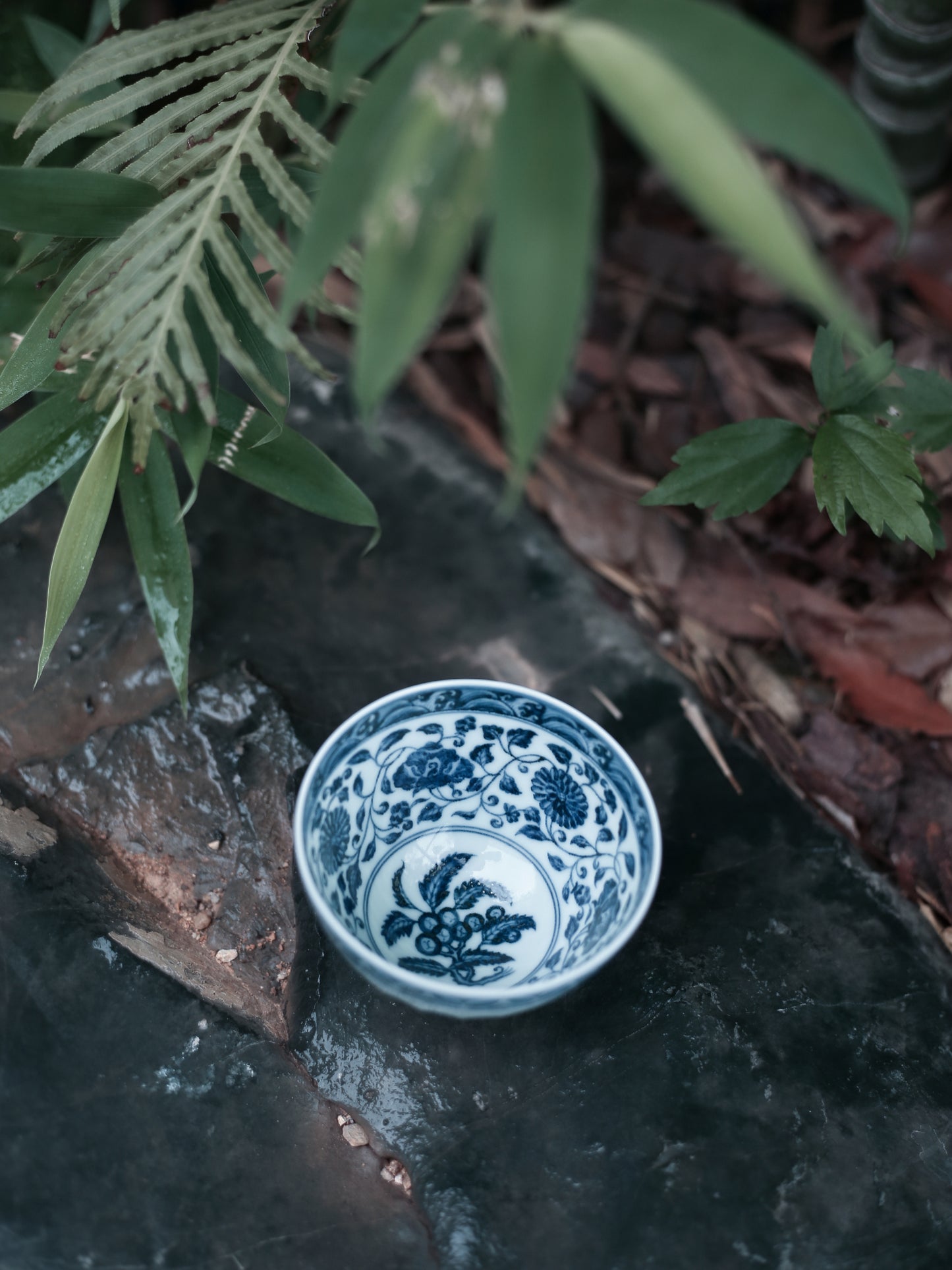 Oriday 手描き鶏心型茶杯   明・永楽時代風の菊花模様の主人杯   高級中華陶器の単杯