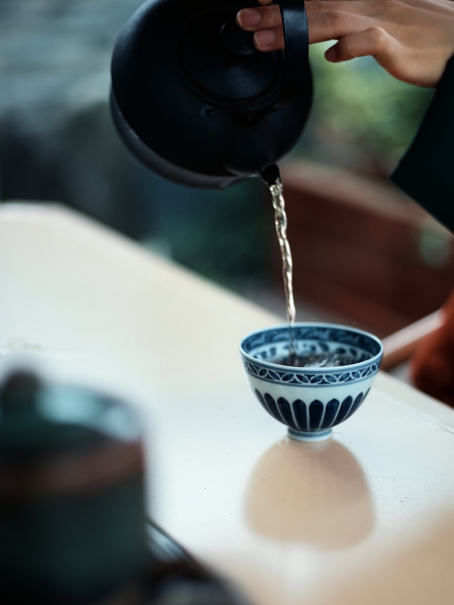 Oriday 手描き鶏心型茶杯   明・永楽時代風の菊花模様の主人杯   高級中華陶器の単杯