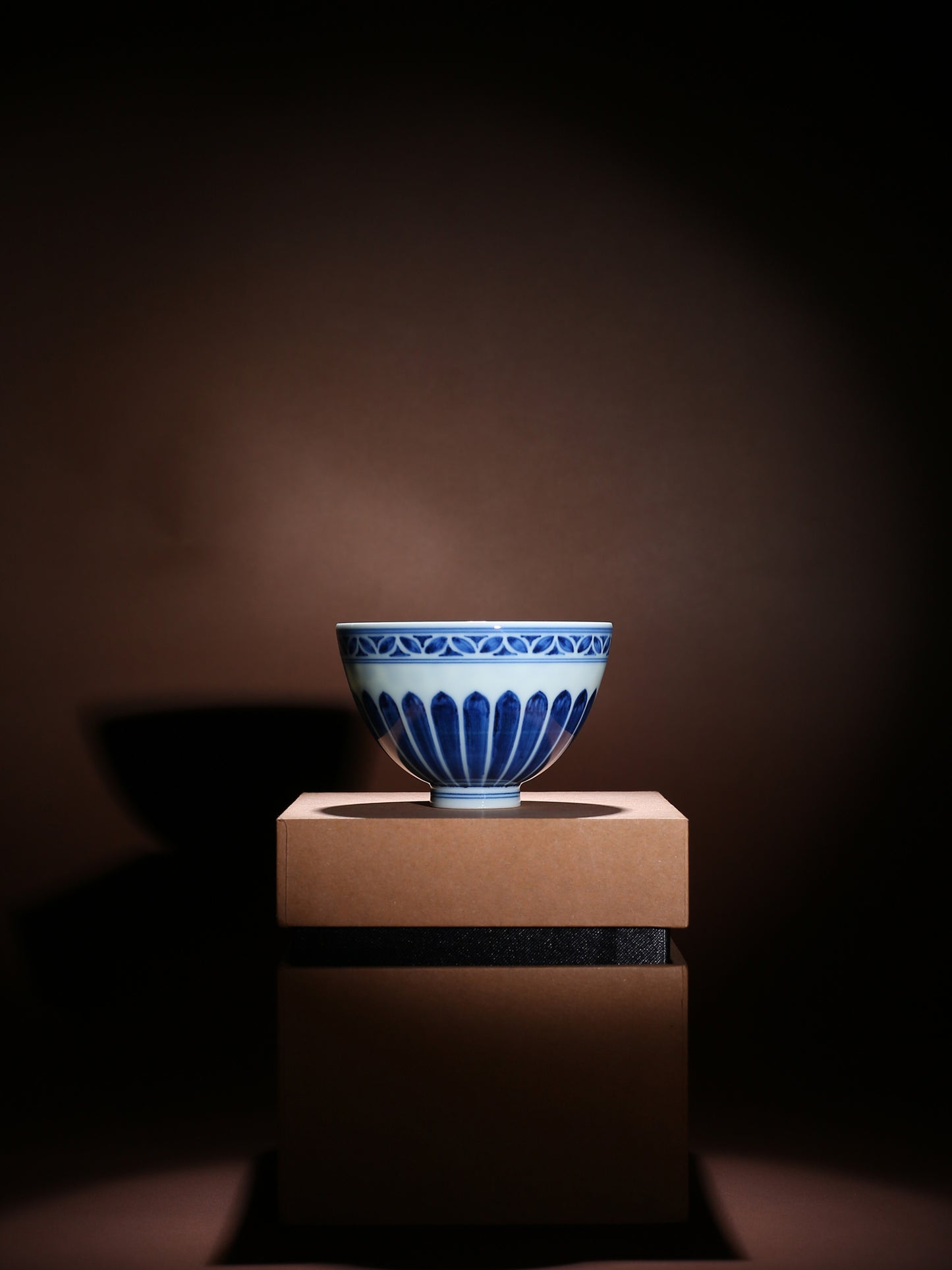 Oriday 手描き鶏心型茶杯   明・永楽時代風の菊花模様の主人杯   高級中華陶器の単杯